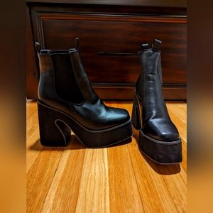 Koi footwear black parva platform chelsea boots (7.5)